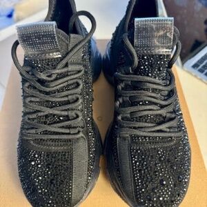 Steve Madden Black Maxima Sneakers 7.5